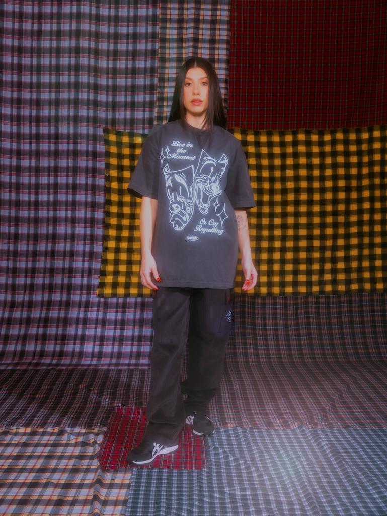 <transcy>T-shirt évolutif en noir vintage</transcy>