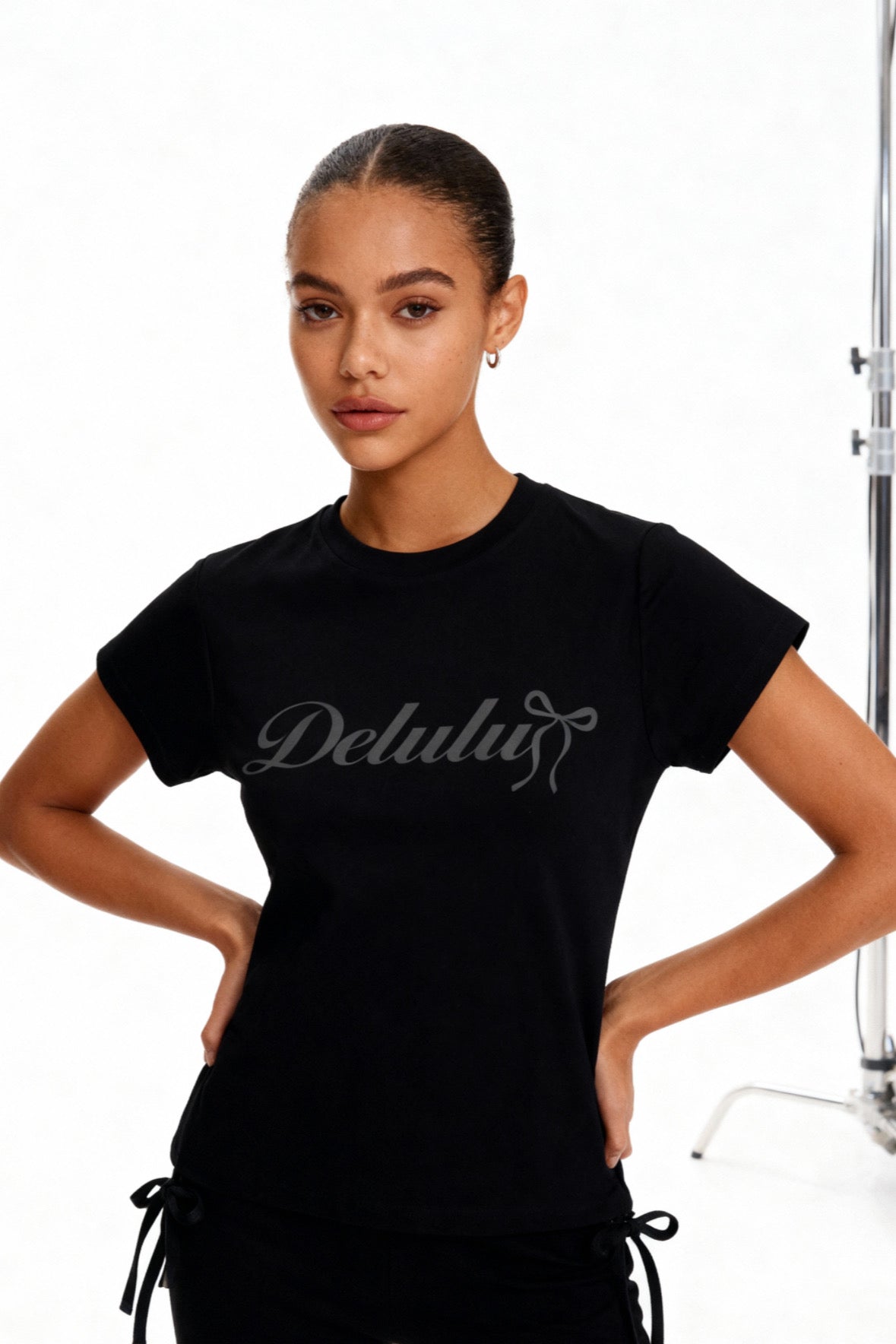Delulu Bow Tee in Black