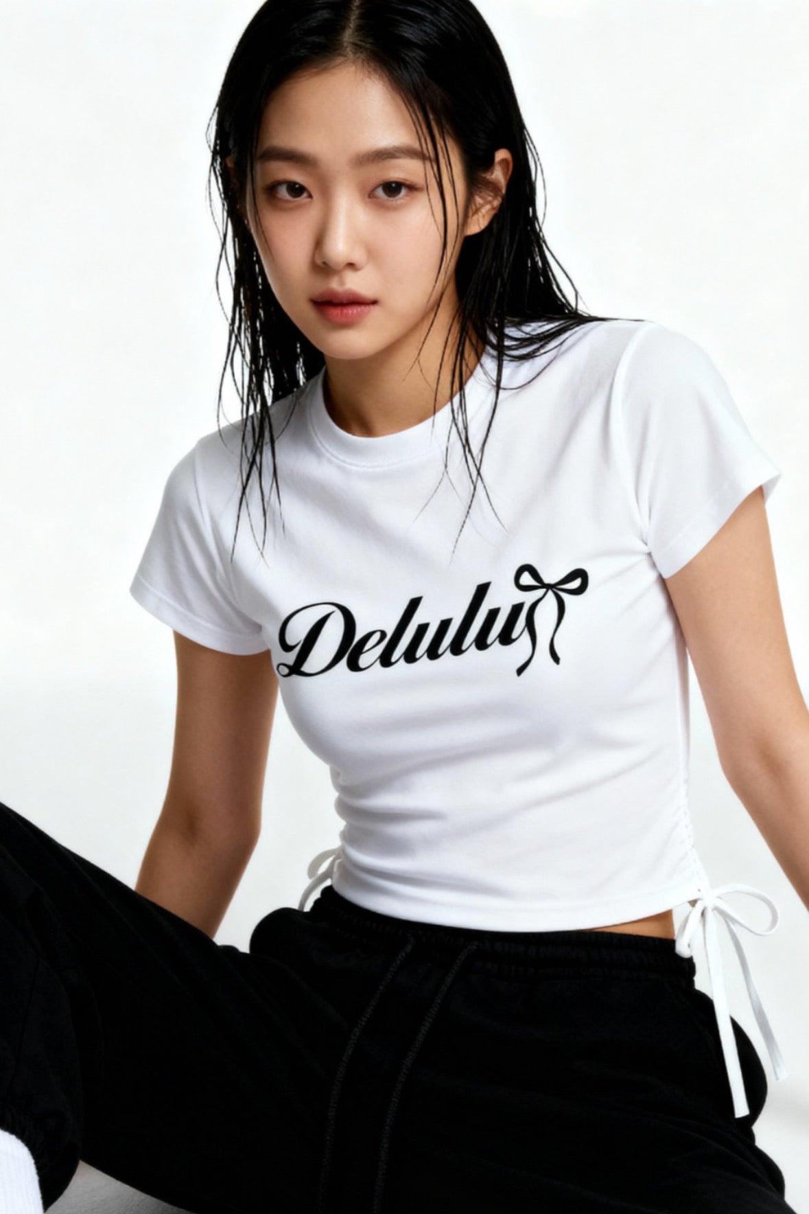 Delulu Bow Tee in White