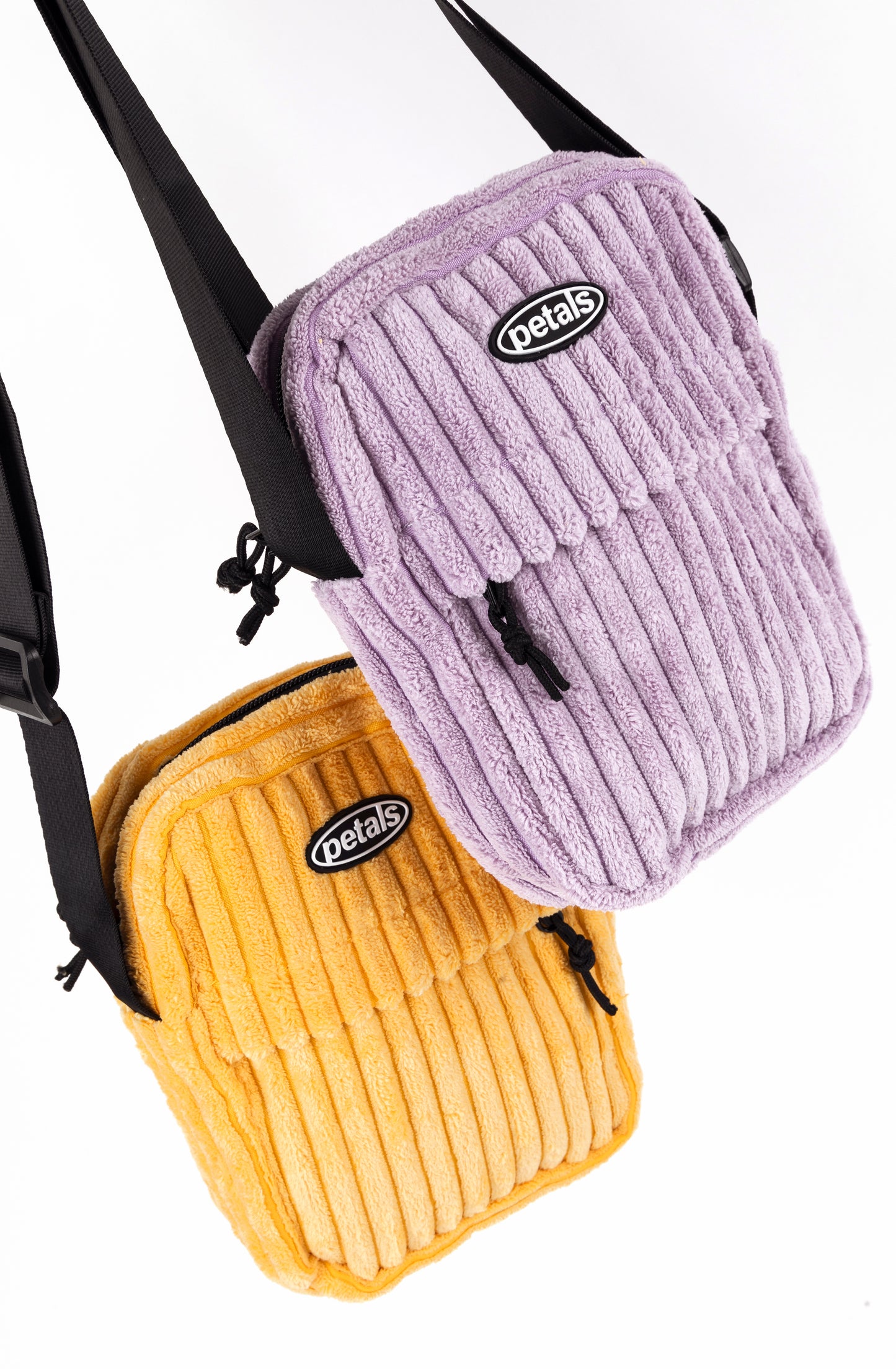<transcy>Sac porté épaule en velours côtelé noir</transcy>