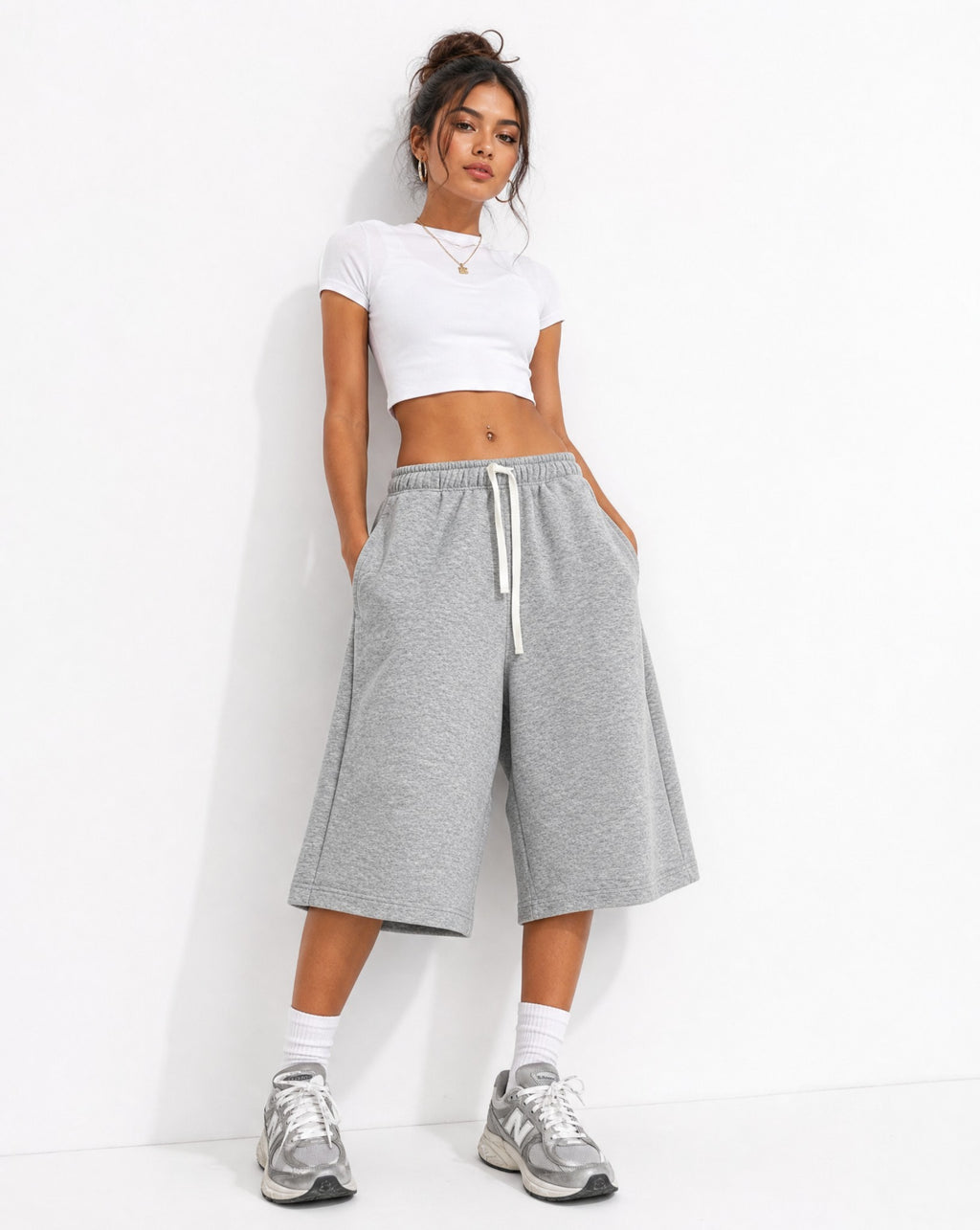 CORE 360 GSM 34 Leg Pants in Grey - Editorial Image