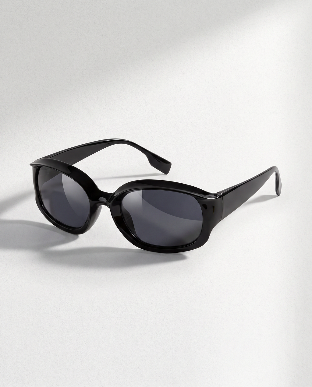 Circa Sunglasses in Black
