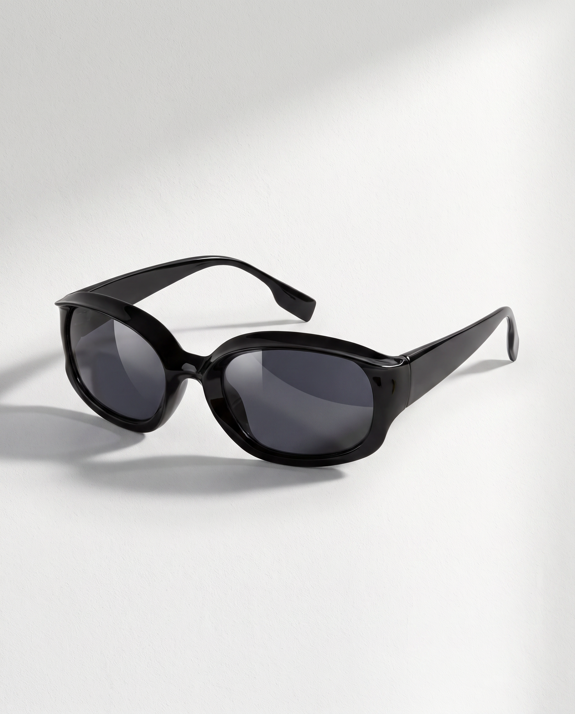 Circa Sunglasses in Black