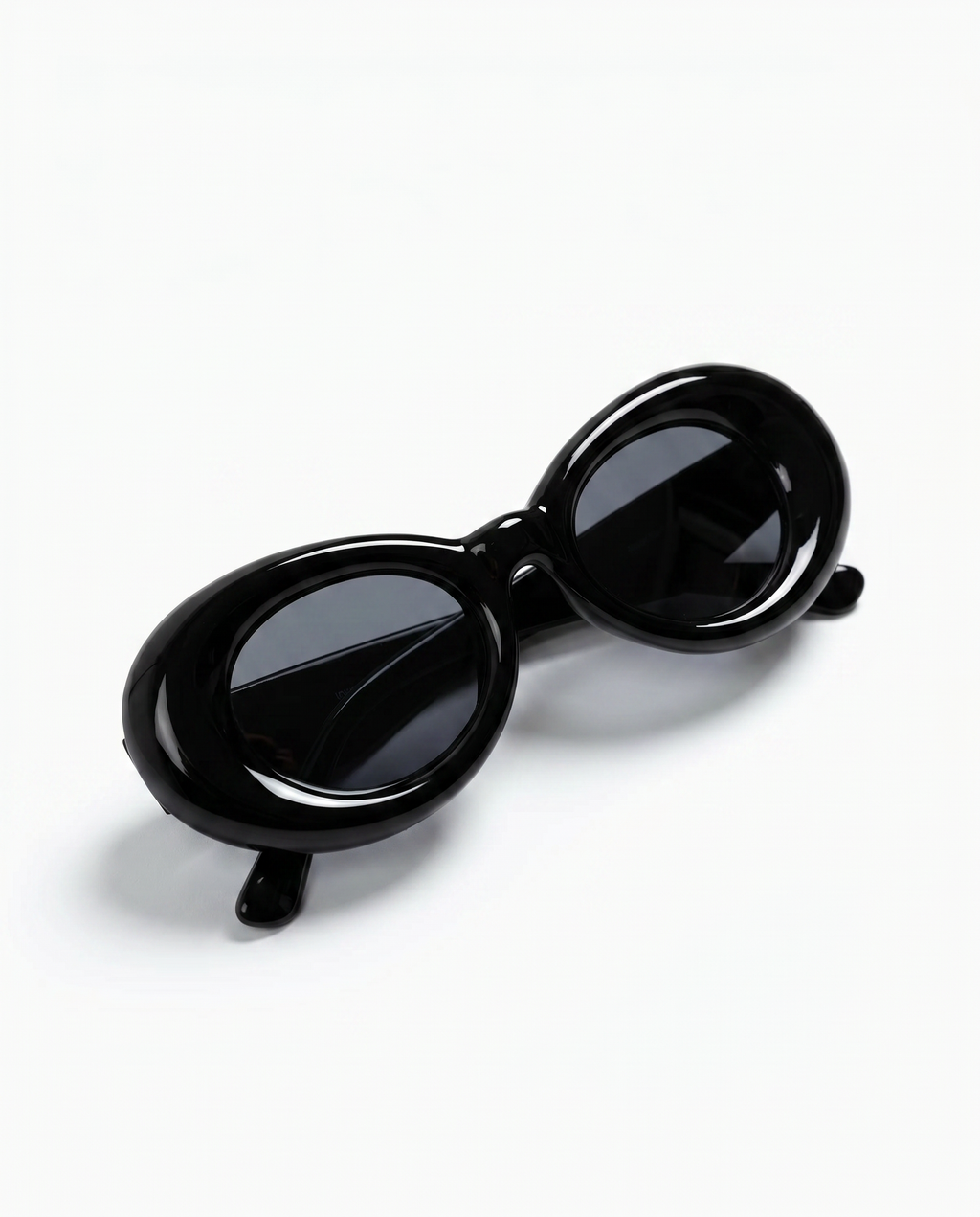 Nevermind Puff Sunglasses in Black
