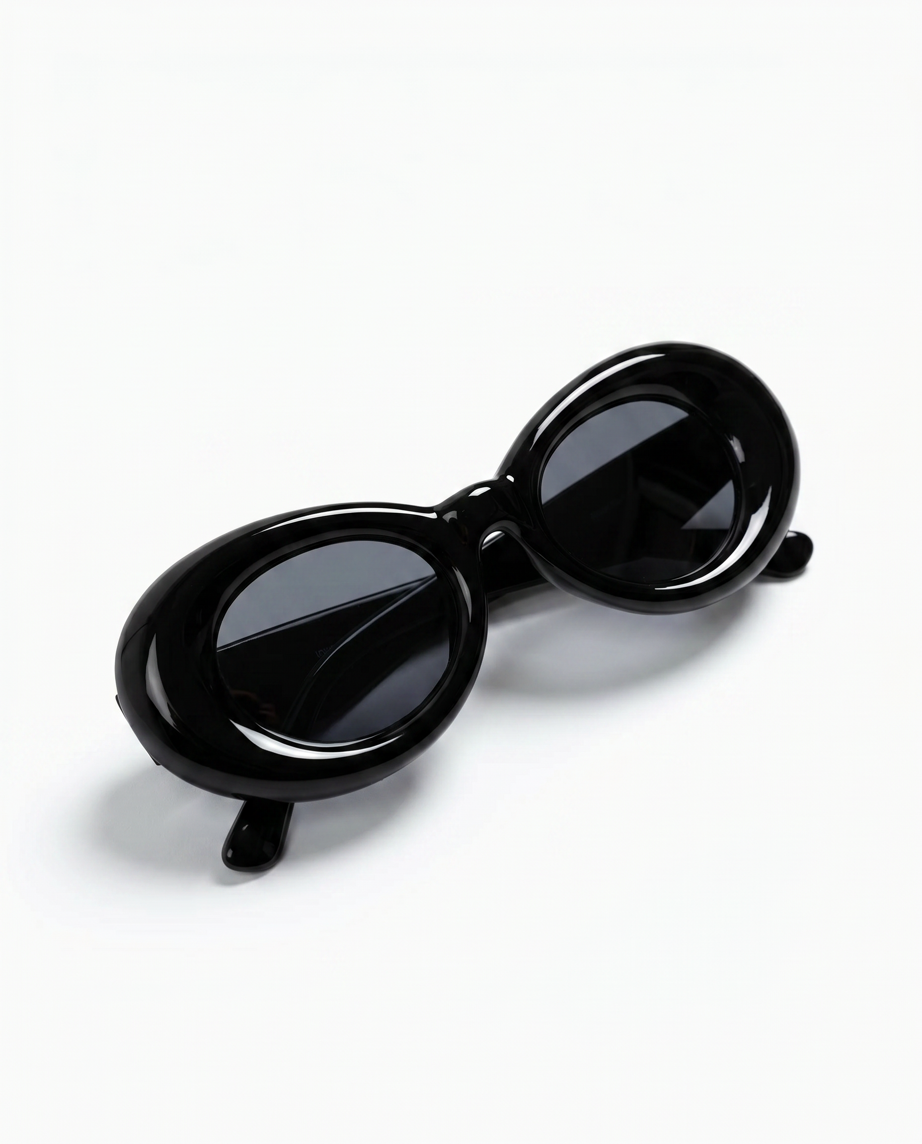 Nevermind Puff Sunglasses in Black