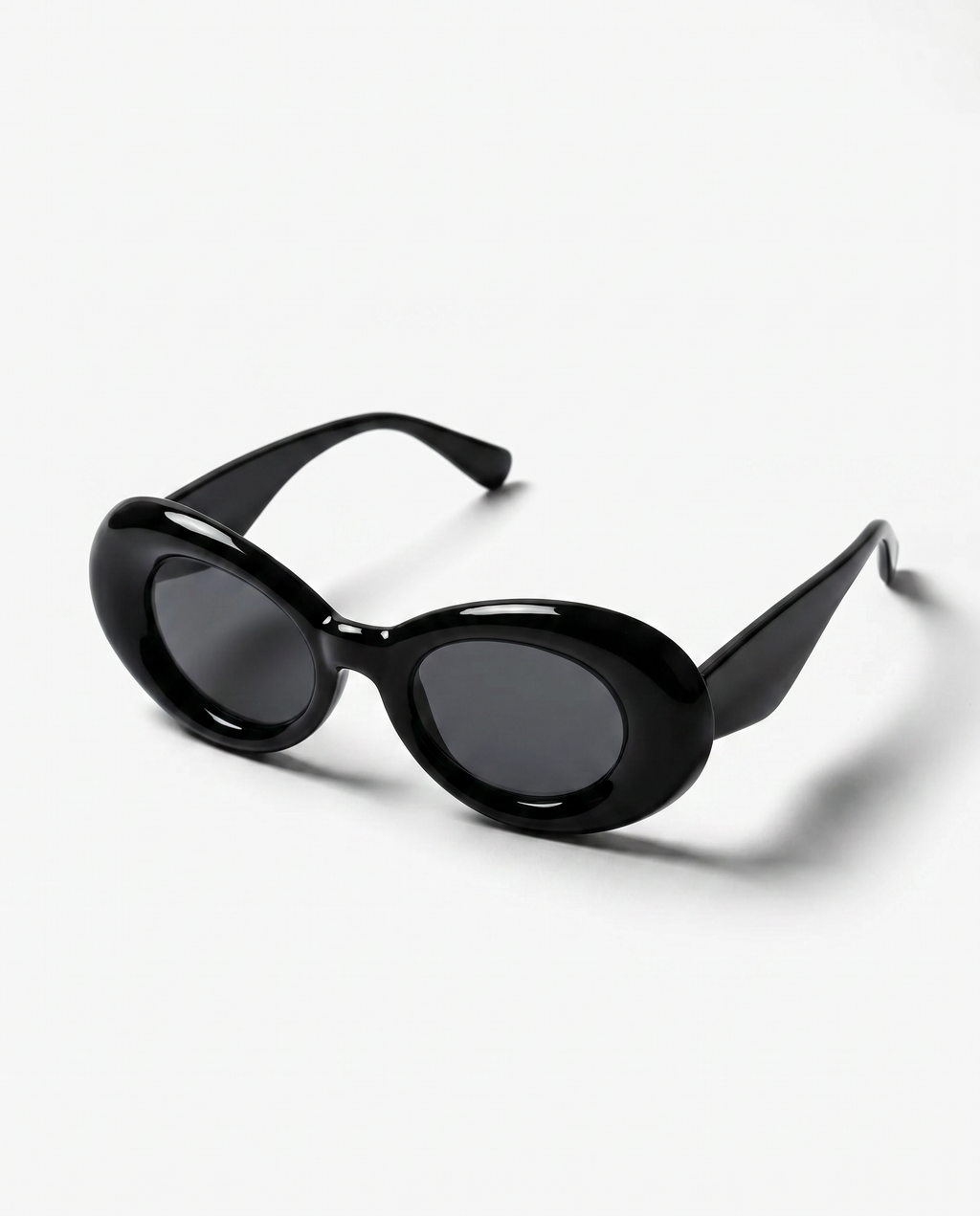 Nevermind Puff Sunglasses in Black