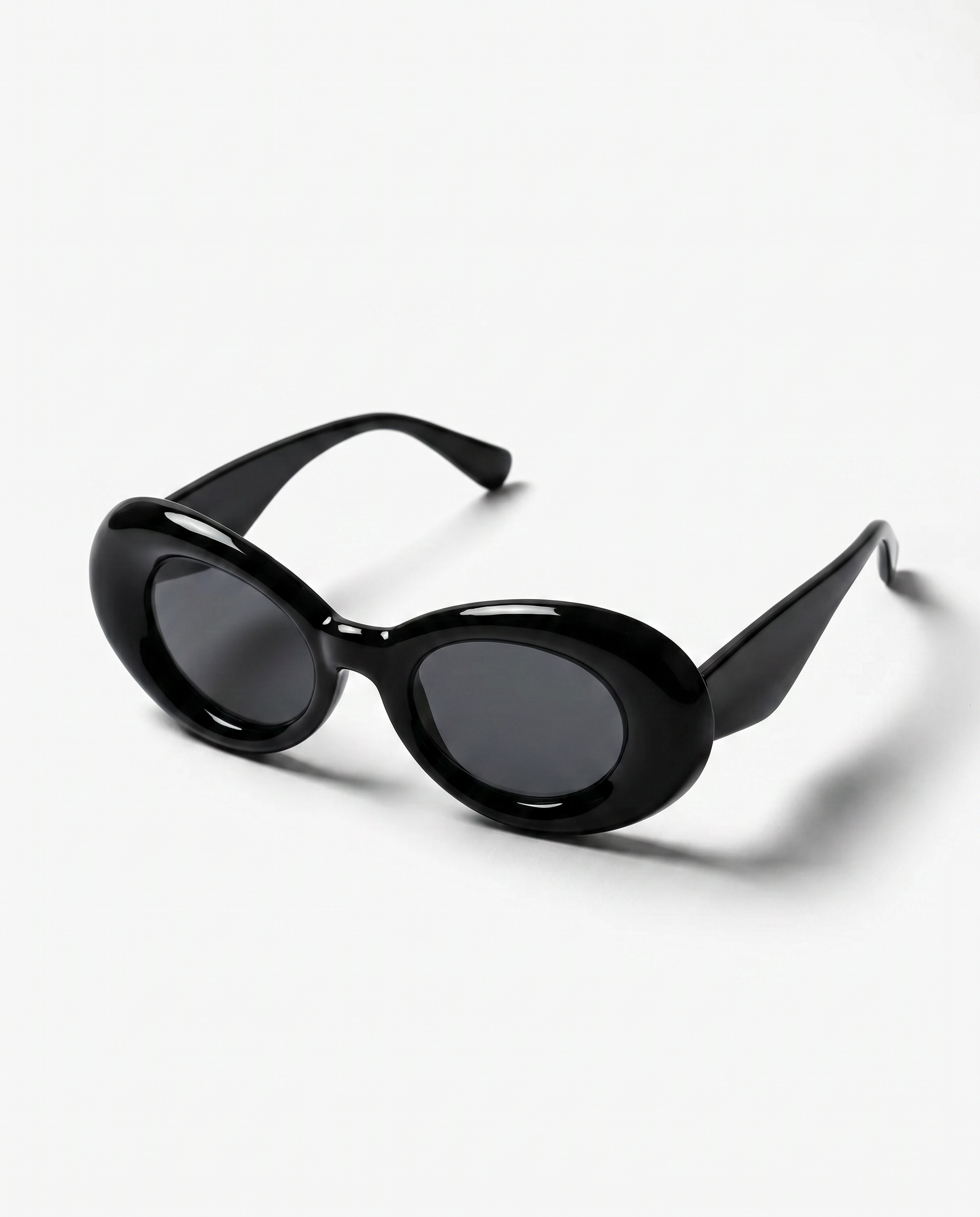 Nevermind Puff Sunglasses in Black