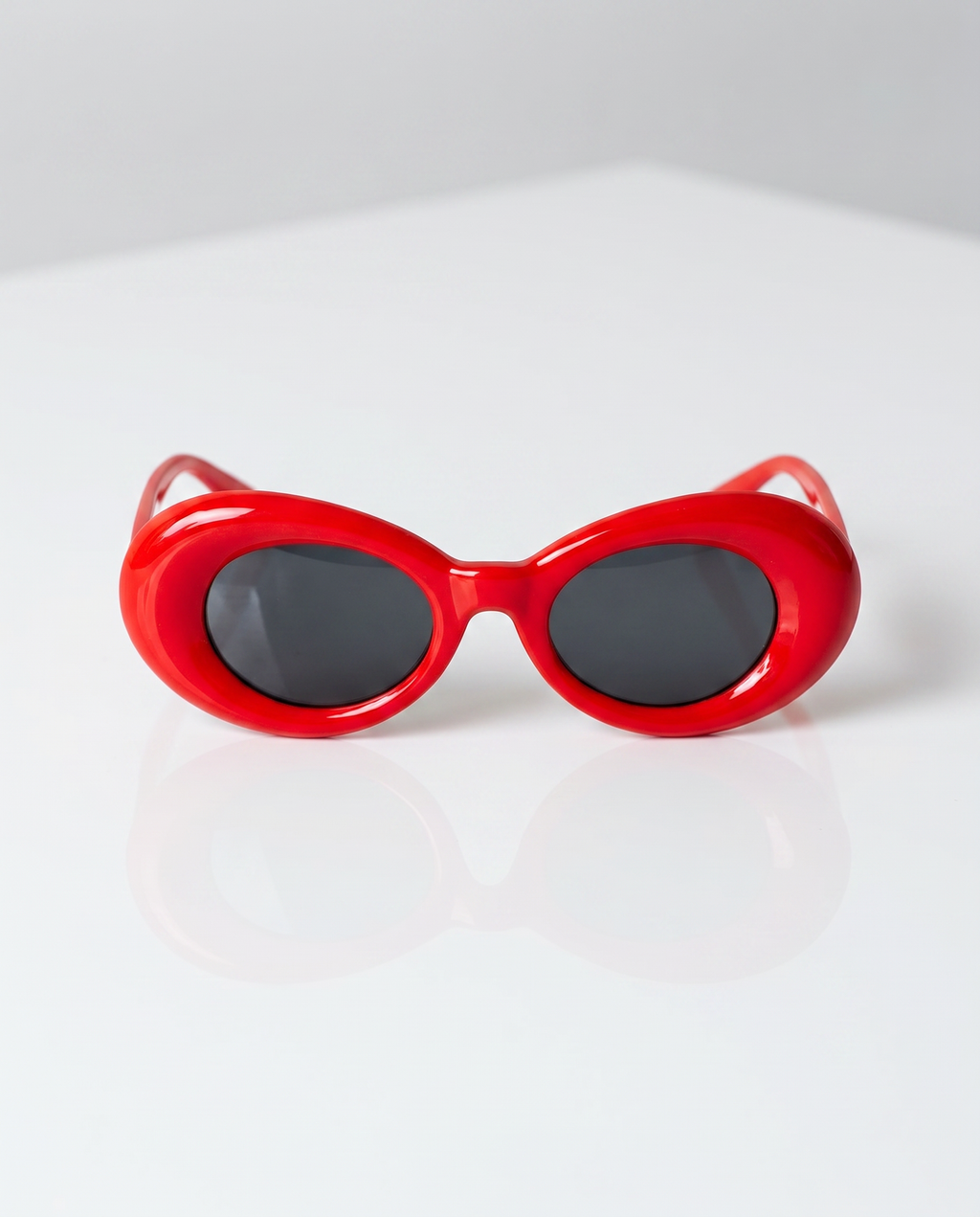 Nevermind Puff Sunglasses in Red