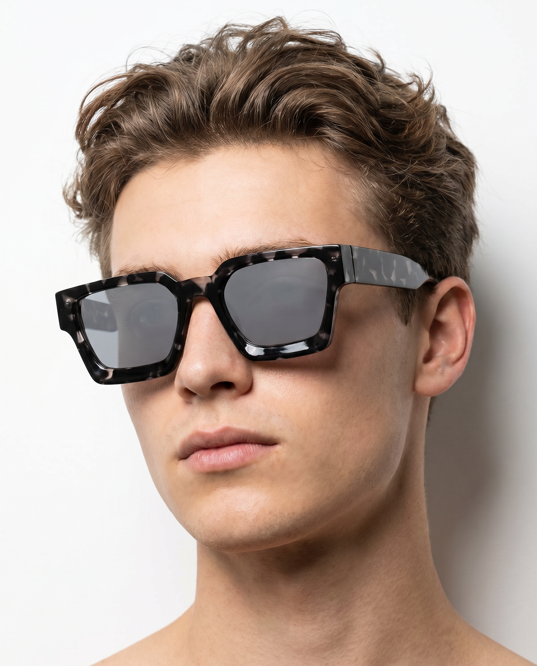 Optimistics Sunglasses in Black Mirror Tortoise
