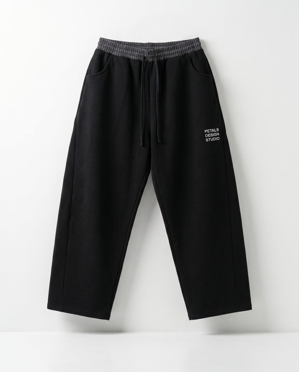 Petals Boxer Sweats in Black - White Wall Product