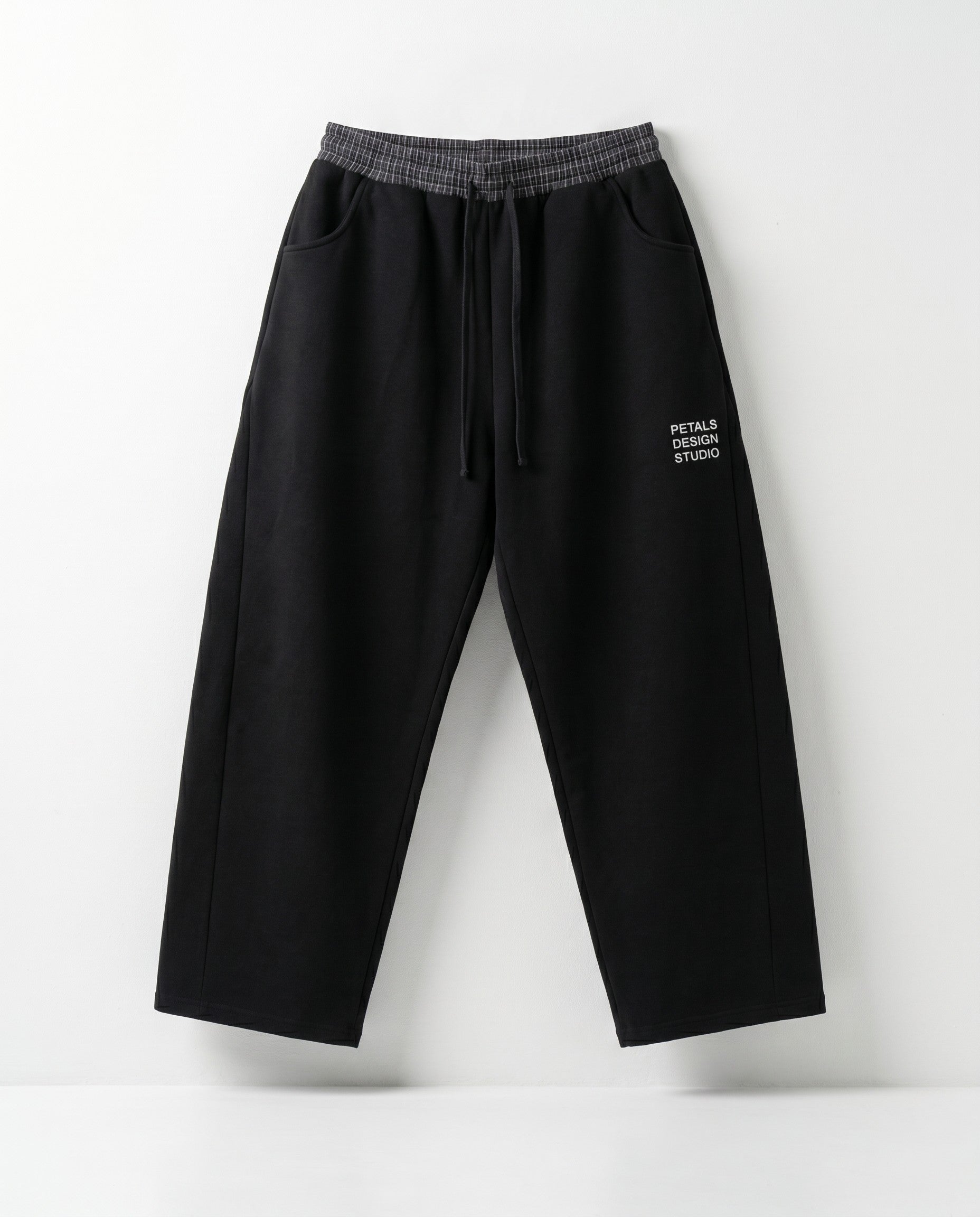 Petals Boxer Sweats in Black - White Wall Product