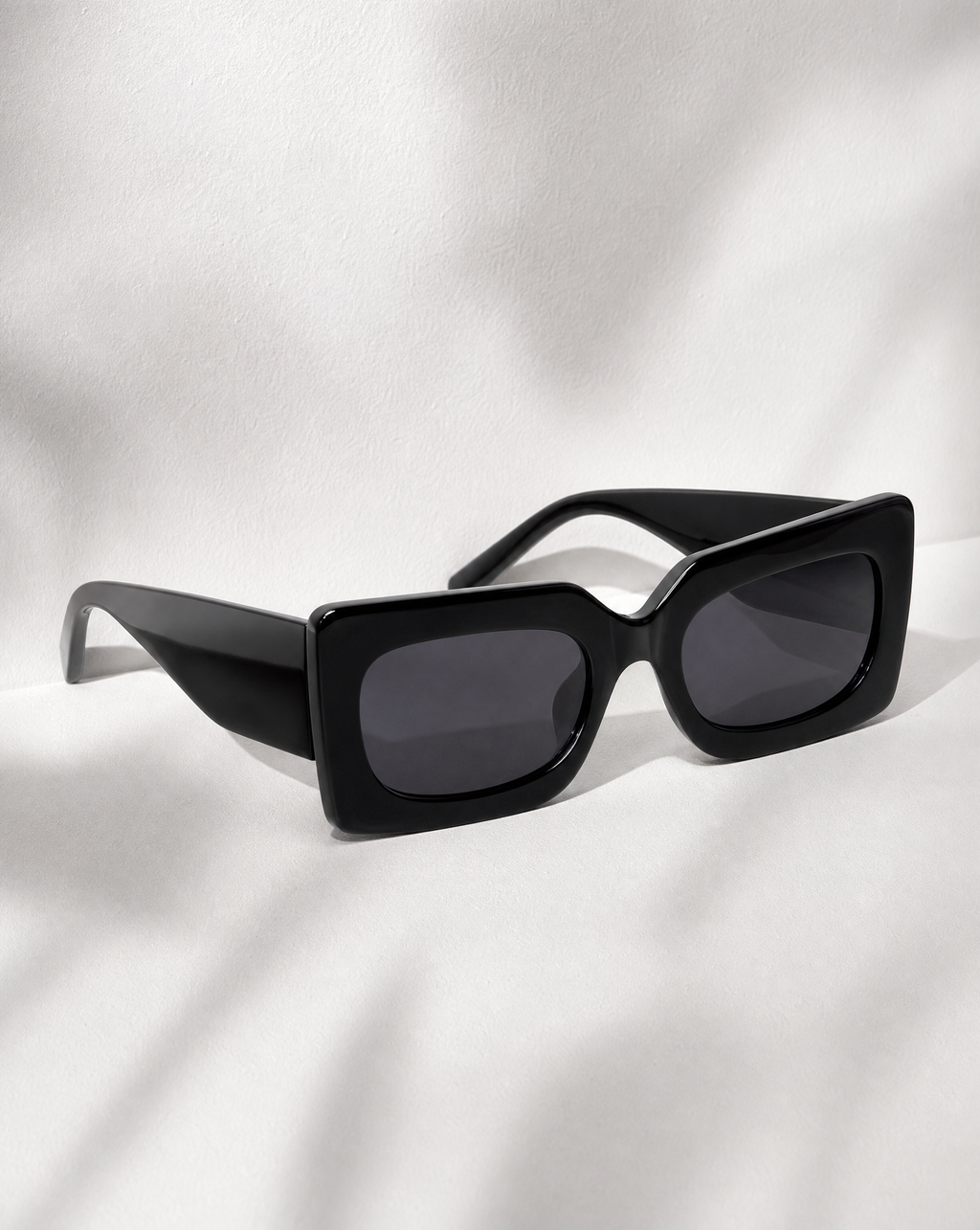 Rhubic Sunglasses in Black