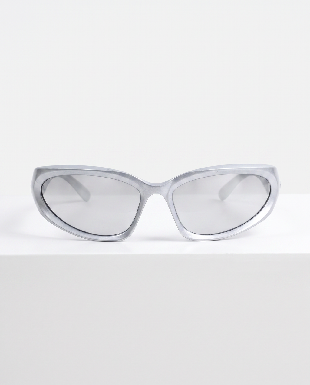 Y2000 Sunglasses in Platinum
