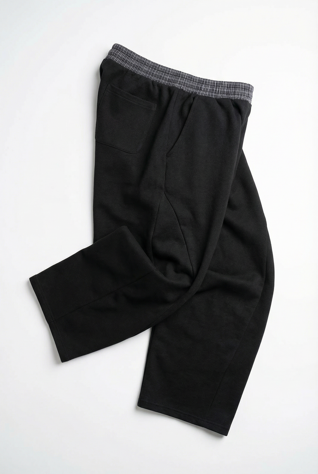 Petals Boxer Sweats in Black