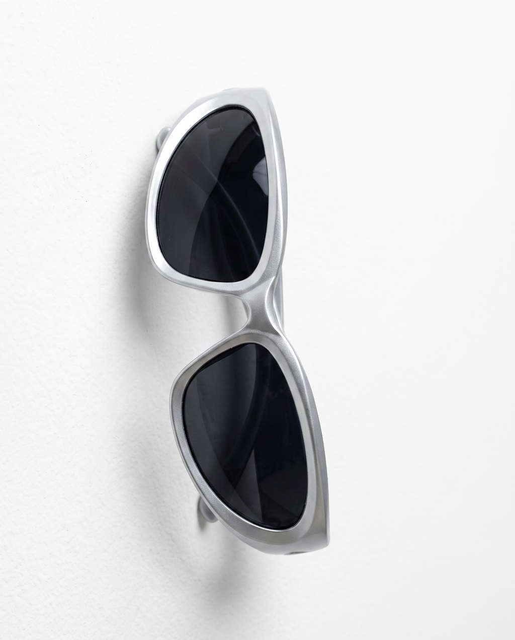 Y2000 Sunglasses in Silver